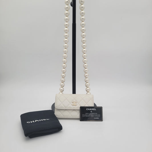 Calfskin Quilted Mini Maxi Pearls Wallet On Chain WOC White