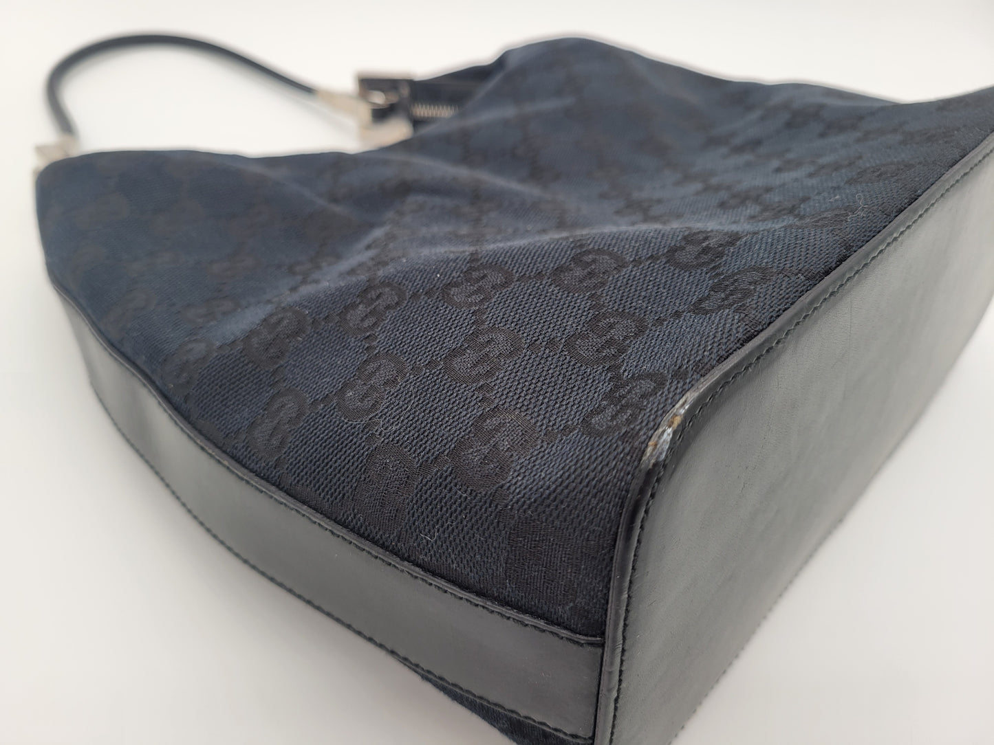 Gucci GG Canvas Hobo · Tom Ford Era