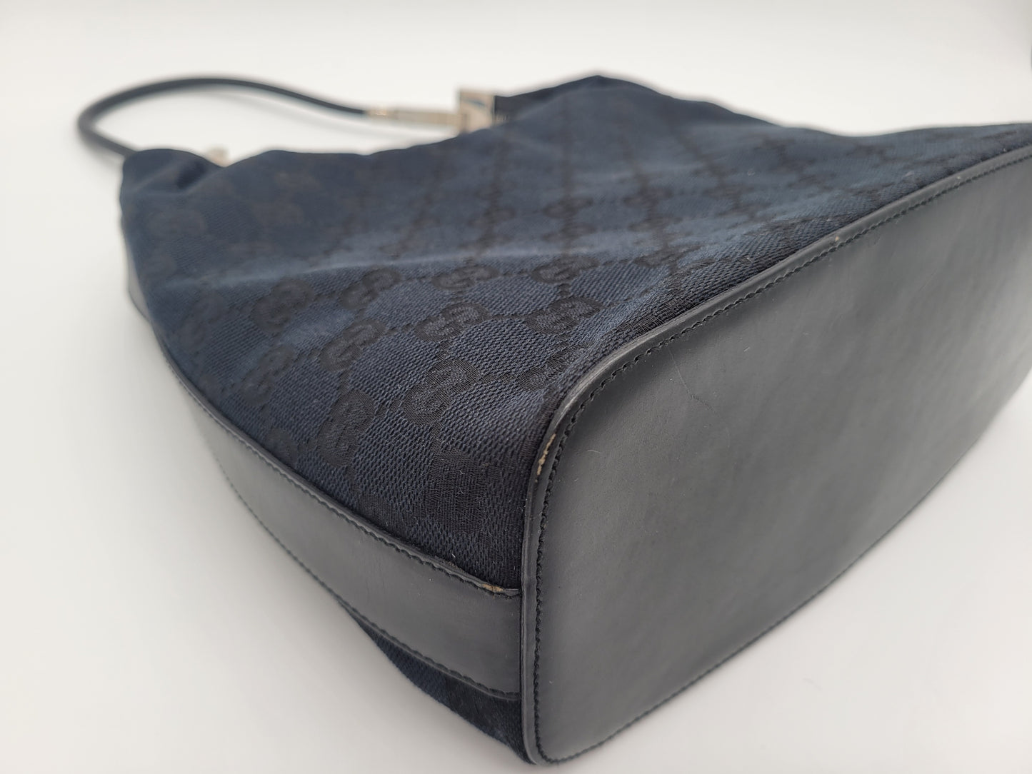 Gucci GG Canvas Hobo · Tom Ford Era