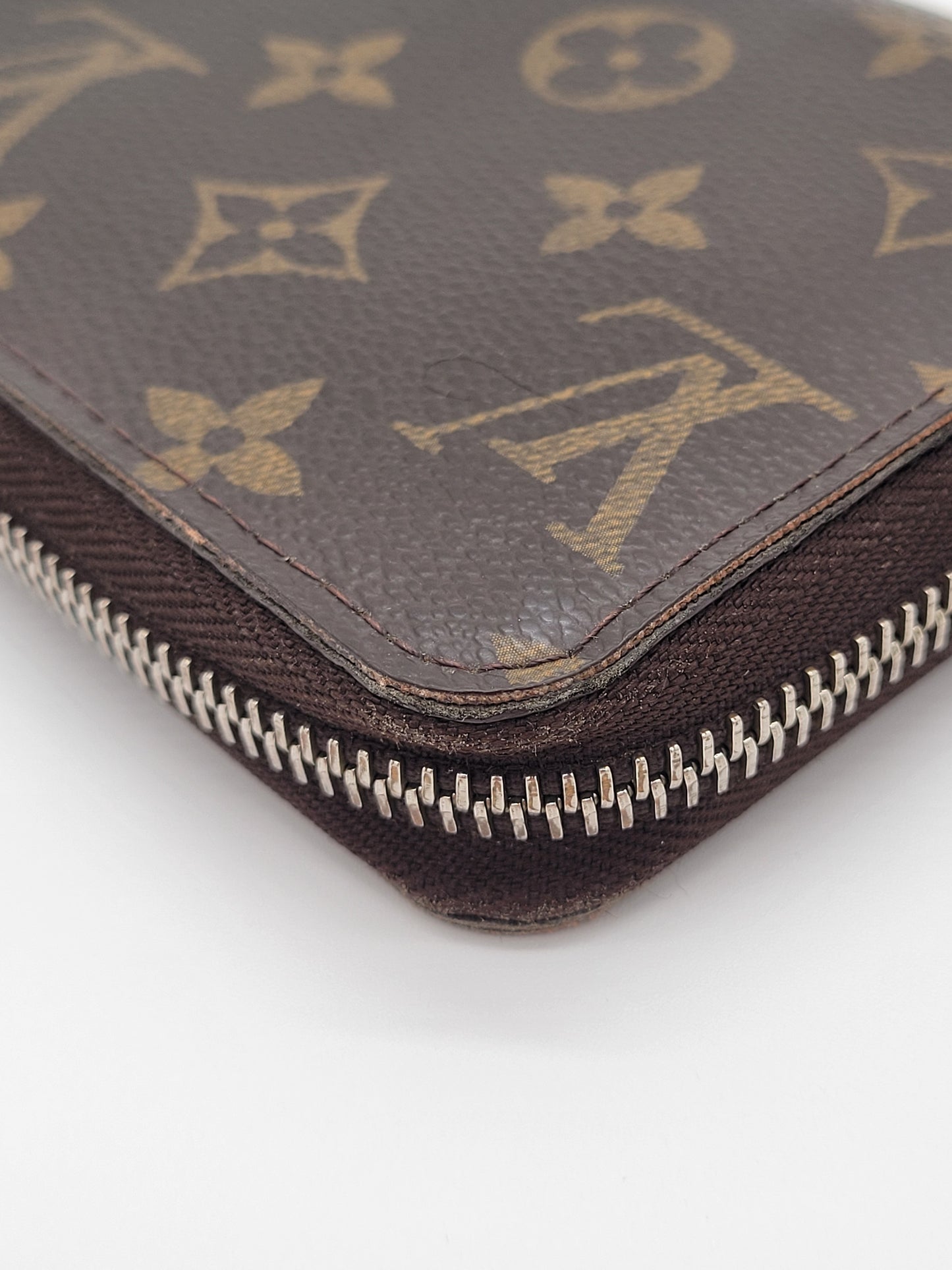 Louis Vuitton Zippy Wallet — Monogram Canvas | GHW | Full Set