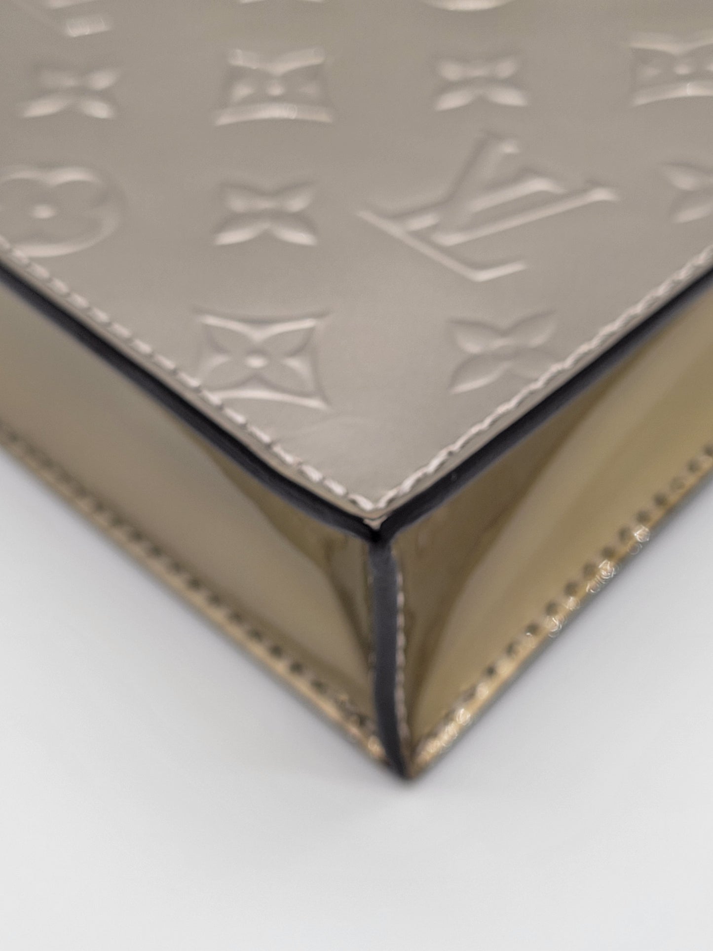 Louis Vuitton Petit Sac Plat — Monogram Vernis | Metallic | GHW