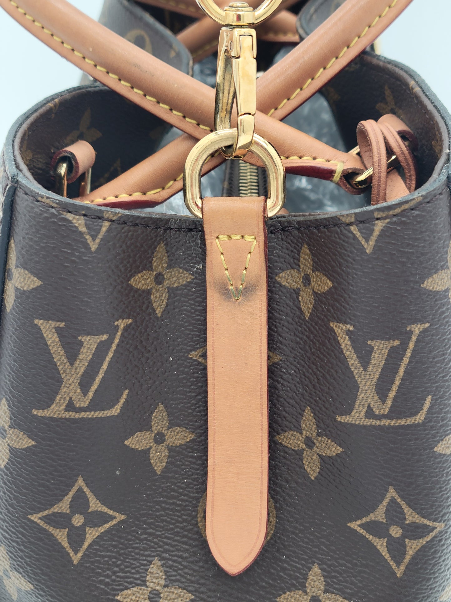 Louis Vuitton Montaigne MM — Monogram Canvas