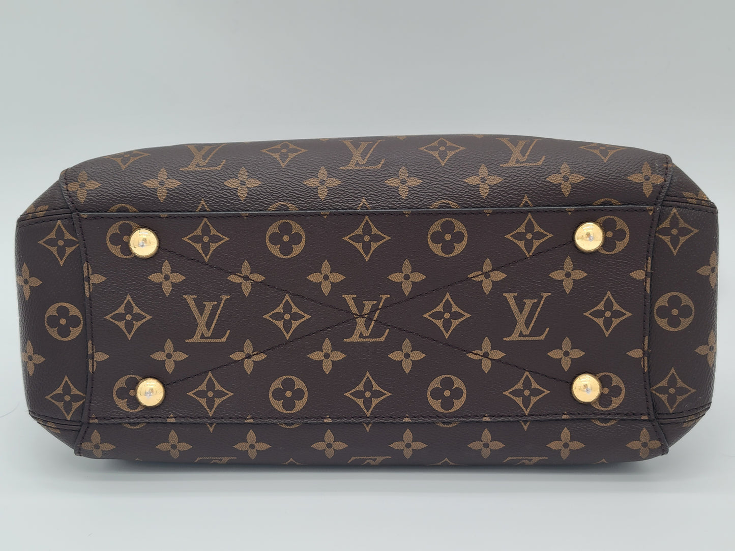 Louis Vuitton Montaigne MM — Monogram Canvas