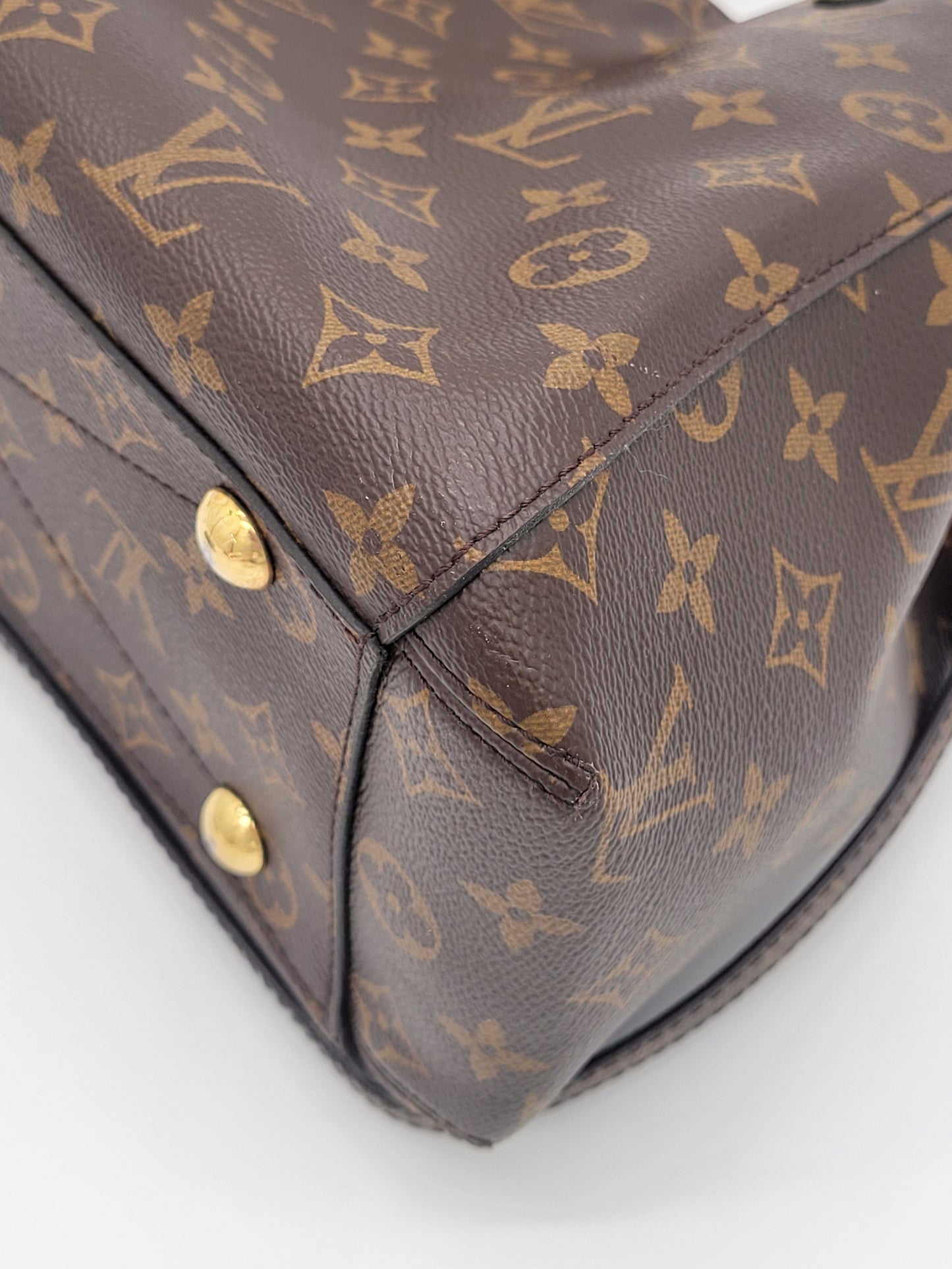 Louis Vuitton Montaigne MM — Monogram Canvas