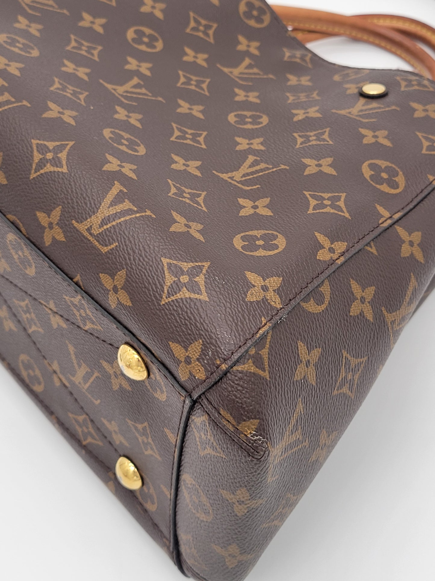 Louis Vuitton Montaigne MM — Monogram Canvas