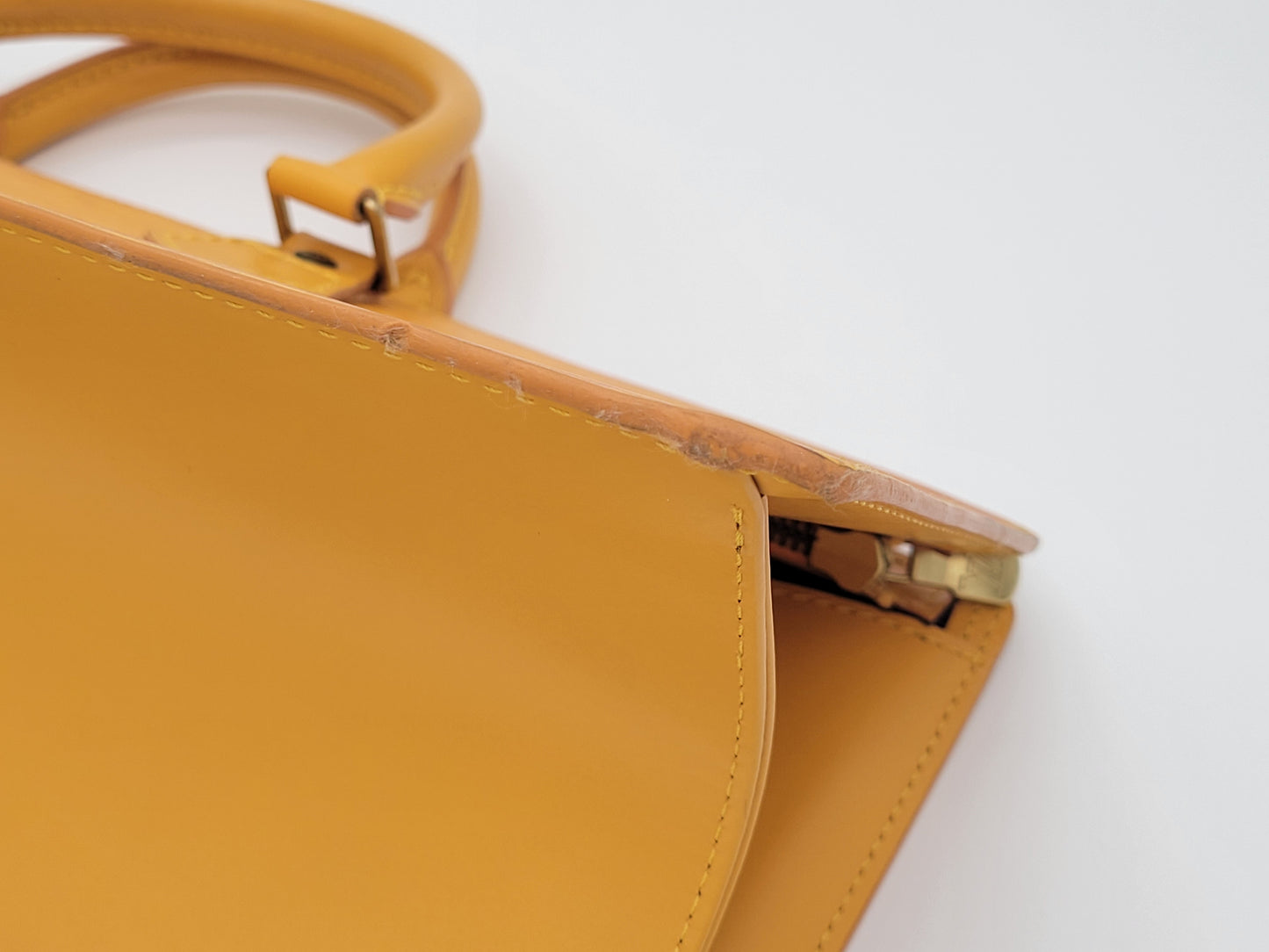 Louis Vuitton Sac Triangle — Epi Leather | Cannelle | GHW | Vintage