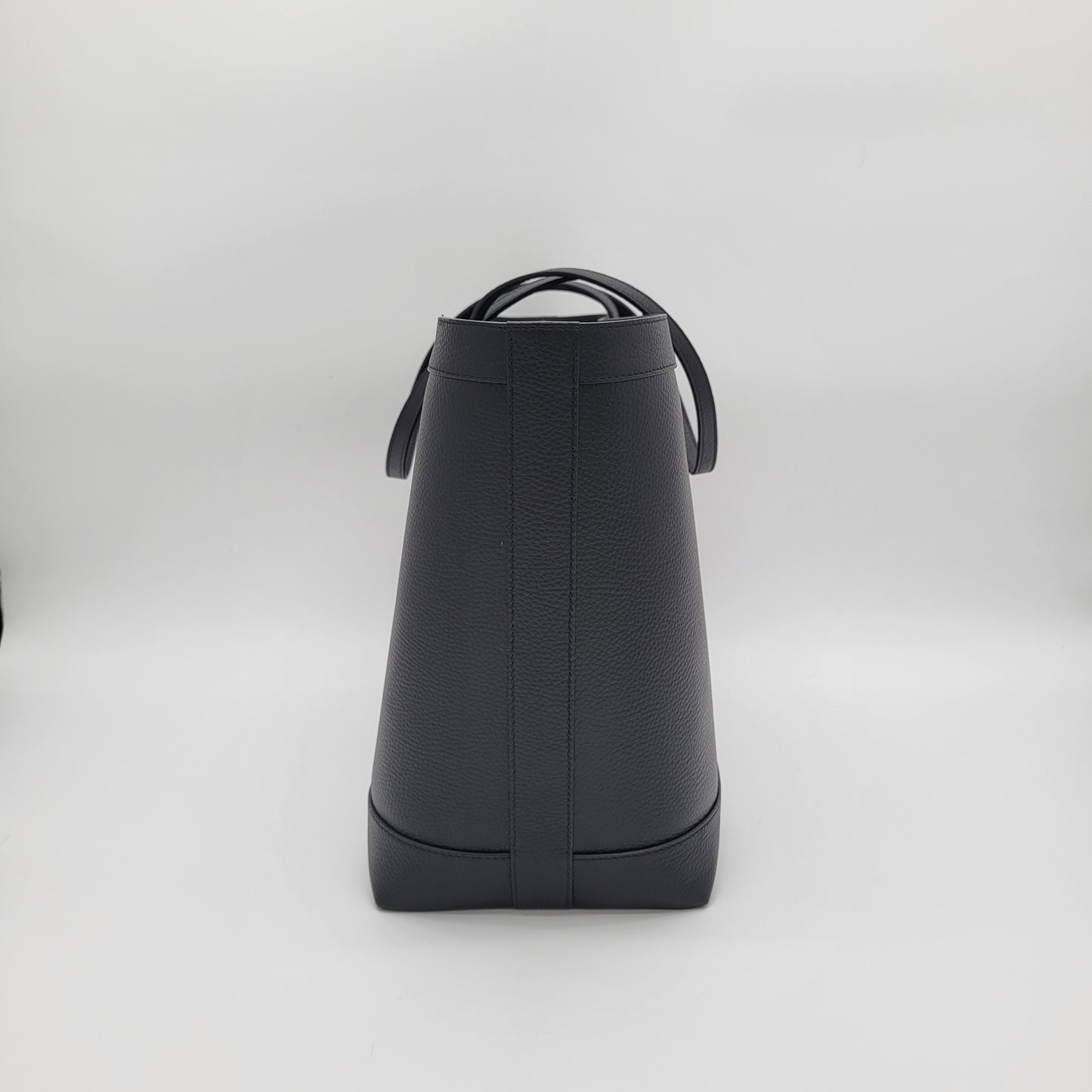 Burberry Medium Grainy Leather Tote Black-NWT