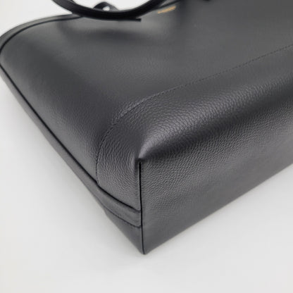Burberry Medium Grainy Leather Tote Black-NWT