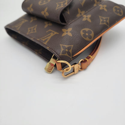 VINTAGE Louis Vuitton Monogram Partition Wristlet (c. 2000–2008)