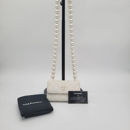 Calfskin Quilted Mini Maxi Pearls Wallet On Chain WOC White