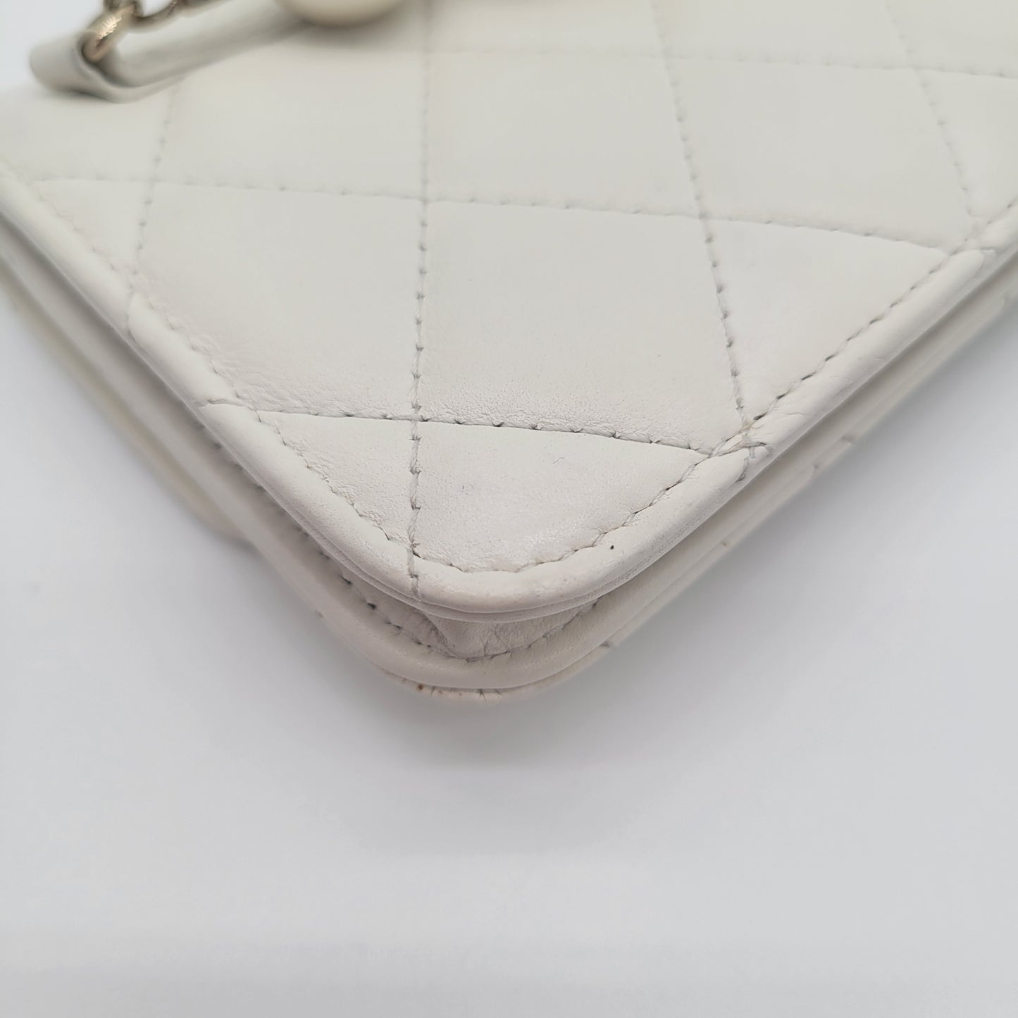 Calfskin Quilted Mini Maxi Pearls Wallet On Chain WOC White