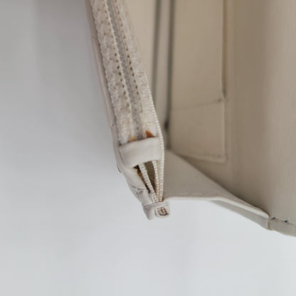 Calfskin Quilted Mini Maxi Pearls Wallet On Chain WOC White